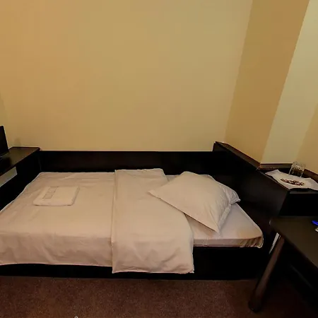 Casa Teilor 3* Pitesti